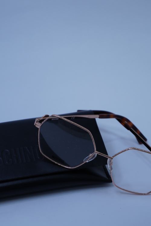 Aro Moschino disponible en Óptica Lux